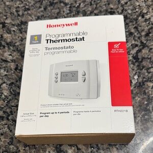 Honeywell White Programmable Thermostat NWT